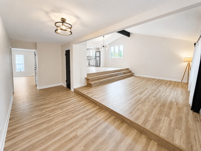 Photo - 7749 Lyman Ave