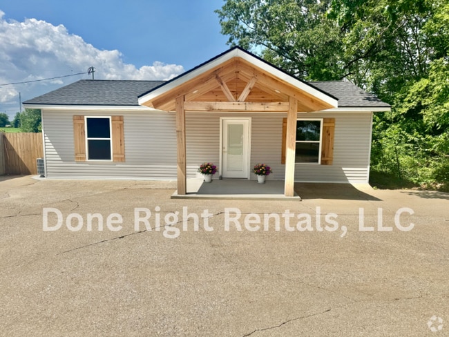 Building Photo - 390 E Noel Dr Rental