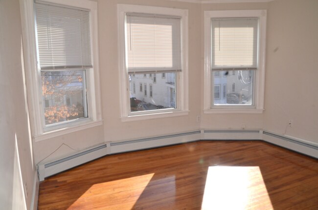 Photo - 10-10 Howard St Unit 10