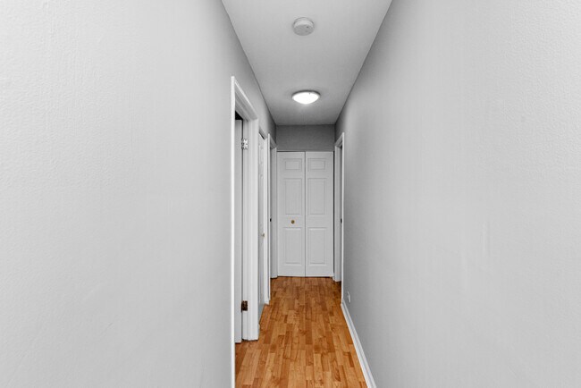 Photo - 3825 N Pine Grove Ave Unit 501