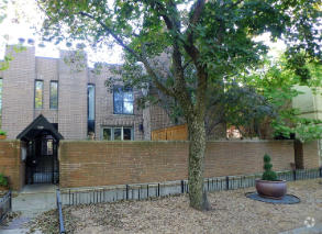 Building Photo - 2235 N Lakewood Ave Unit CS Rental