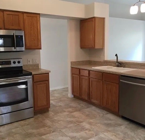 Building Photo - 1717 Country Terrace Ln