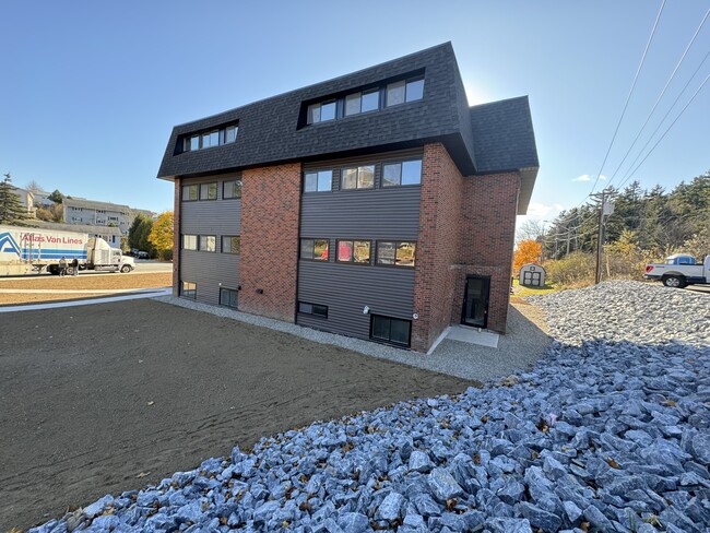 Photo - 350 Ellerdale St