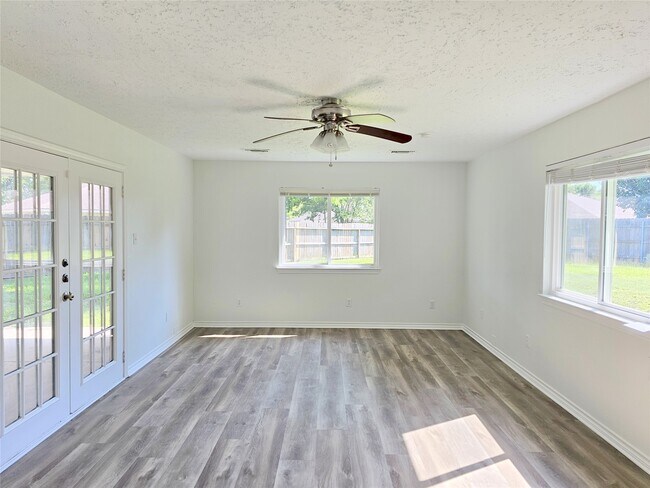Photo - 10615 Heatherford Dr