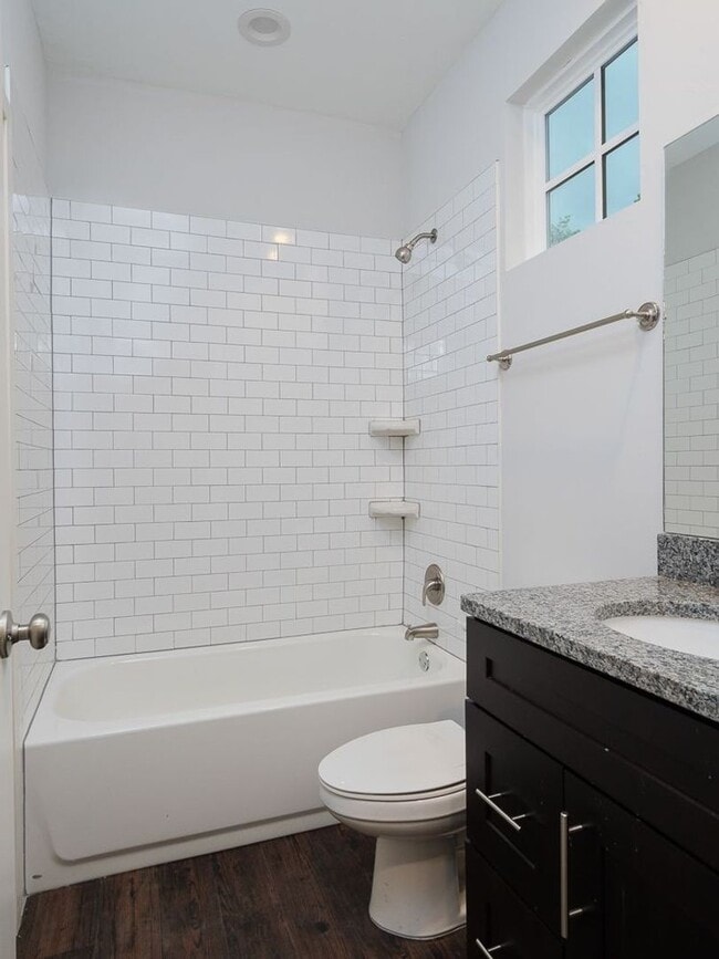 Photo - Thelma Lane - Luxury 4 Bedroom, 4 Bathroom...