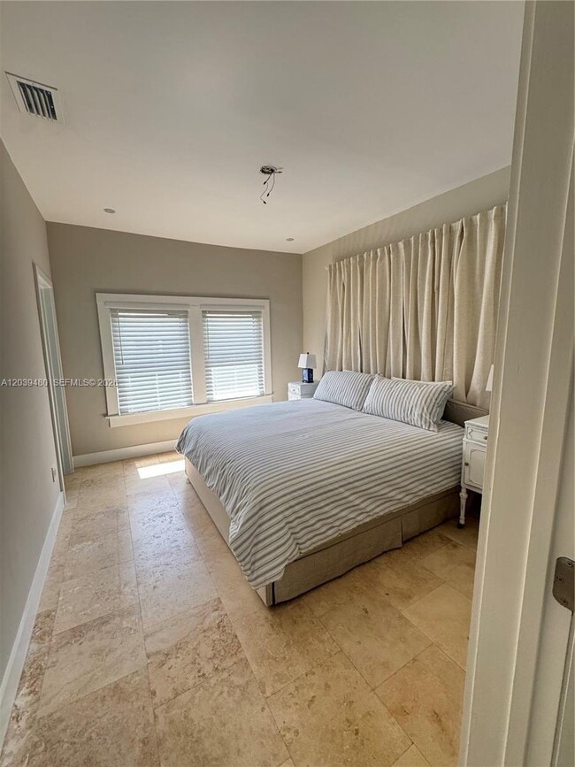 Photo - 2434 SW 15th St