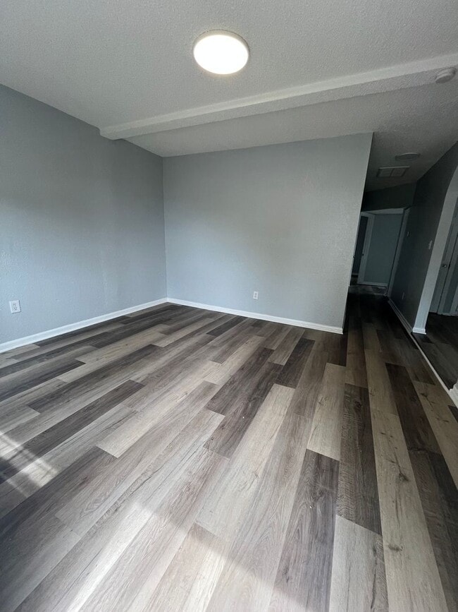 1137 Edith Ave