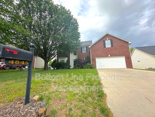Photo - 4845 Chesney St NW House