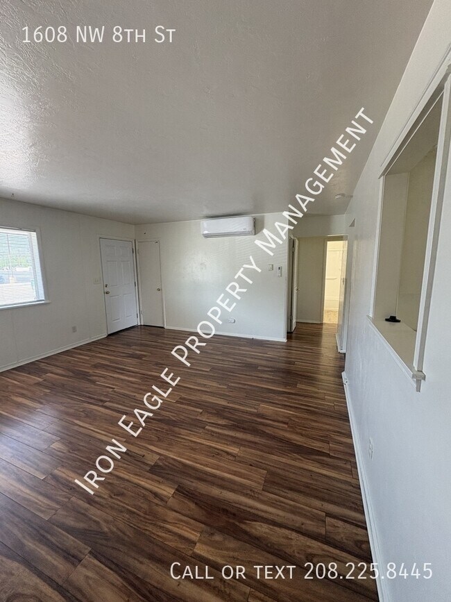 Photo - 1608 8th St NW