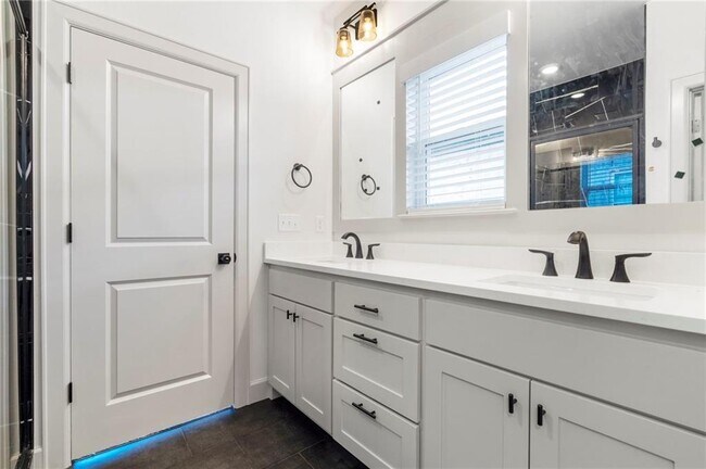 Photo - 1231 Mammoth St