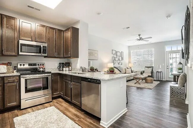 Photo - 368 Beacon Light Cir Unidad 102B