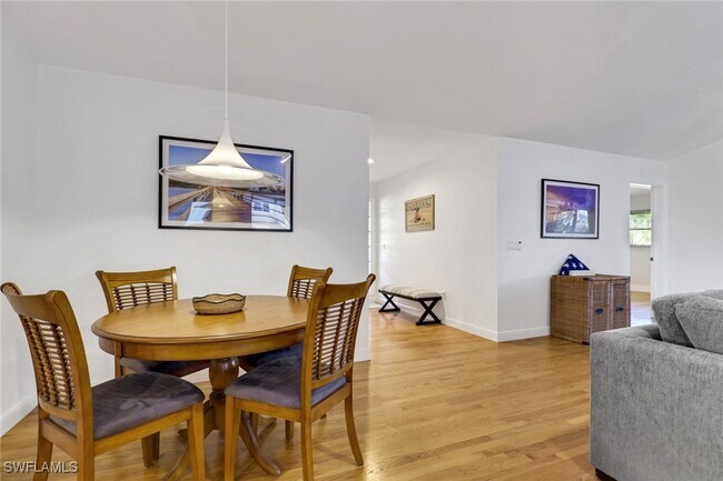 Photo - 1282 Belaire Ct