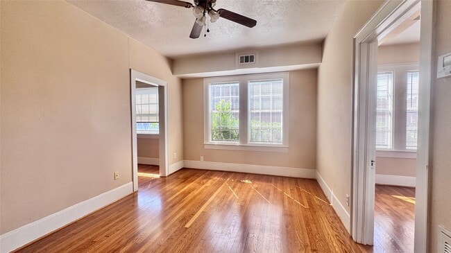 Photo - 3902 Dallas St Unit True