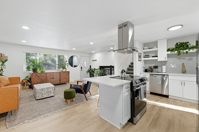 Photo - 312 S Hudson St