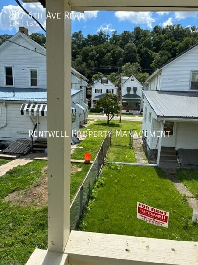 Photo - 807 6th Ave