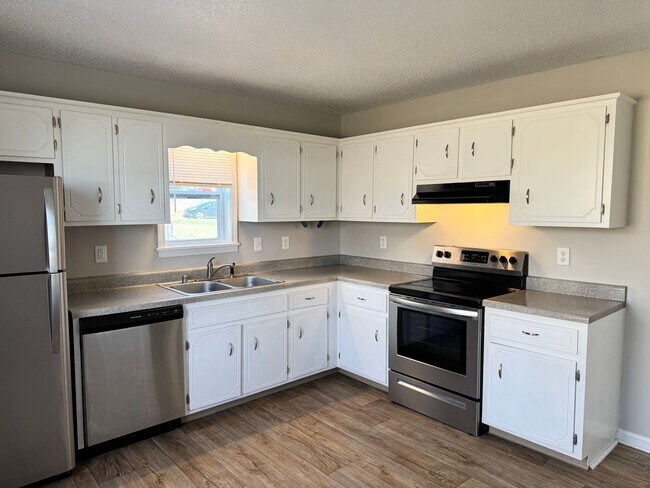 Photo - Nicely Updated Home MOVE IN READY!