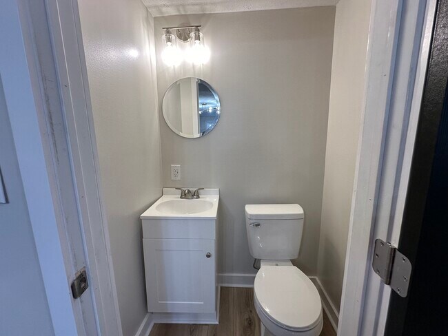 Photo - 517 Sheets St