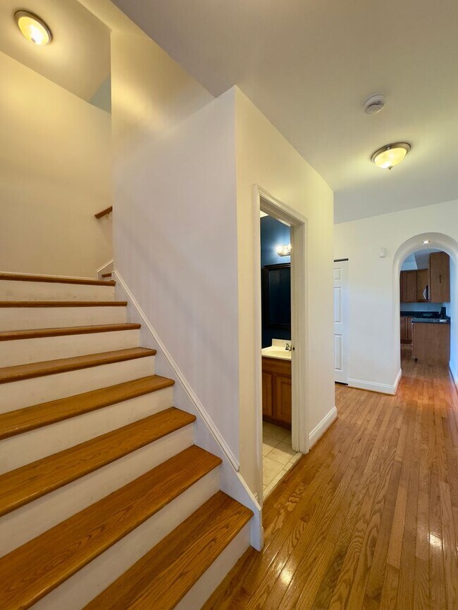 Photo - Stunning End-of-Group 3bed/3.5ba Patterson...