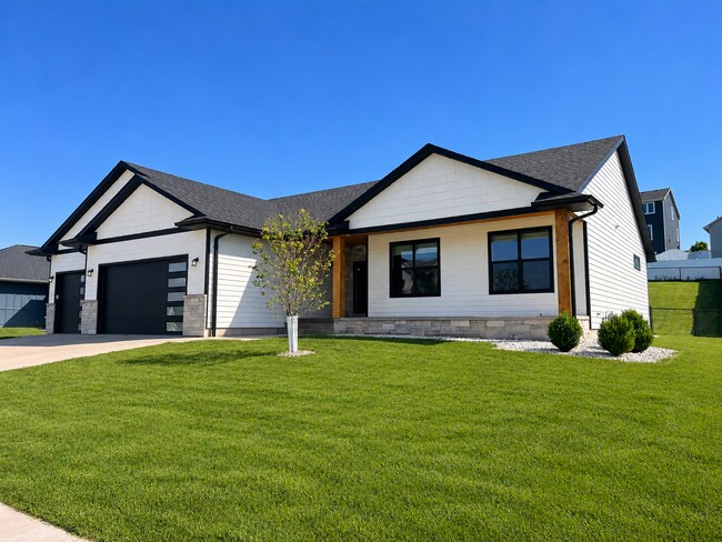 Photo - 1625 W Burton Dr