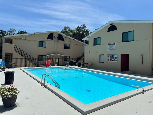 Photo - Available Summer 2026 2 BD / 1 BA Condo Walking Distance to FSU! Unidad 218