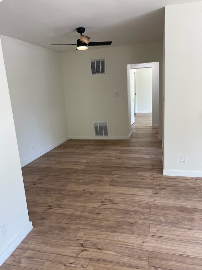 Photo - 7615 Norton Ave