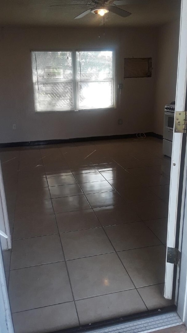 Photo - Studio Apartment