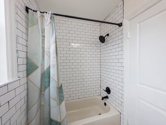 Photo - Folcroft Courts Apartments