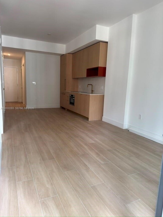 Photo - 90 NE 32nd St Unidad 210