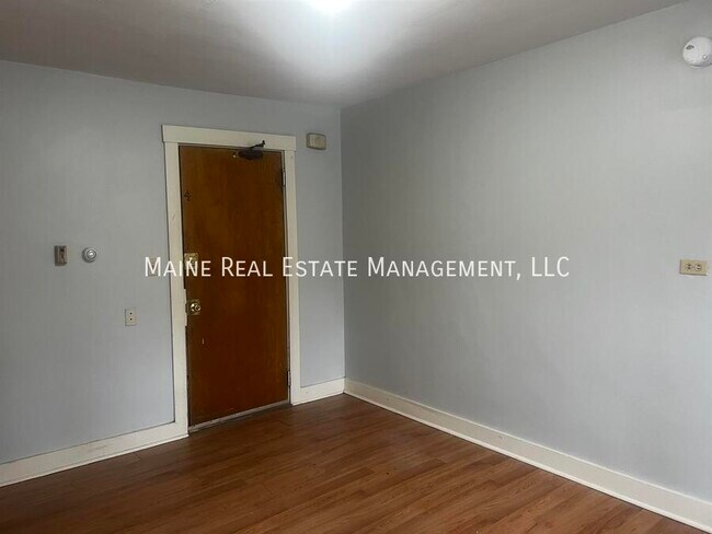 Photo - 101 Cedar St Unit Apt. 4