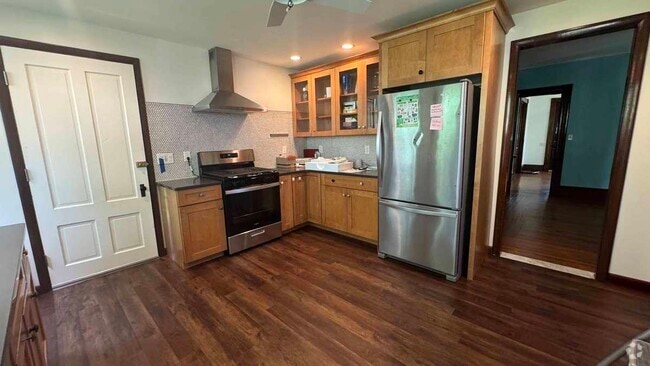 Building Photo - 4 Williams St Rental