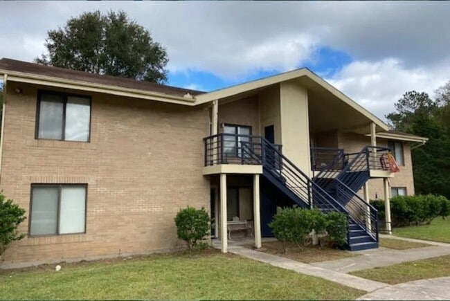 Photo - 300 Cobb Mill Rd