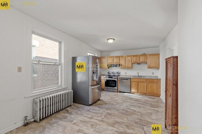 Photo - 182 Harvard St