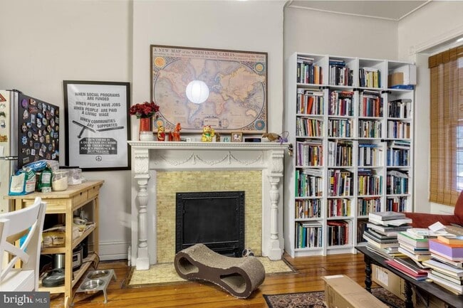 Building Photo - 4713 Baltimore Ave Unit 1