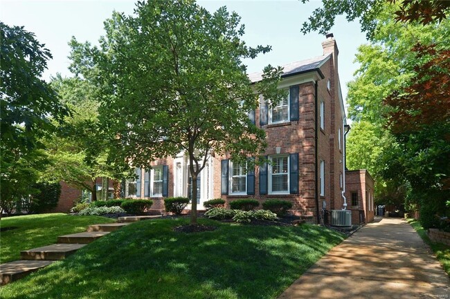 Photo - 937 S Bemiston Ave