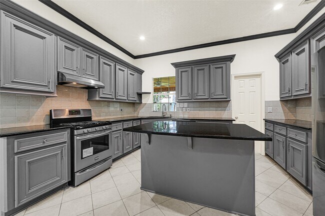 Photo - 10535 Emnora Ln