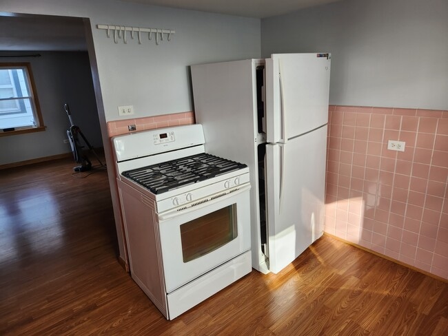 Kitchen Stove and Refrigerator - 5354 N Linder Ave Unit #2