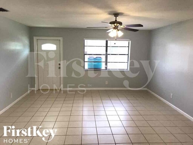 Photo - 1389 Meadowbrook Dr