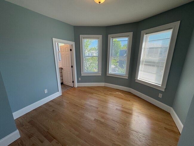 Photo - 35 Cameron Ave Unit 3