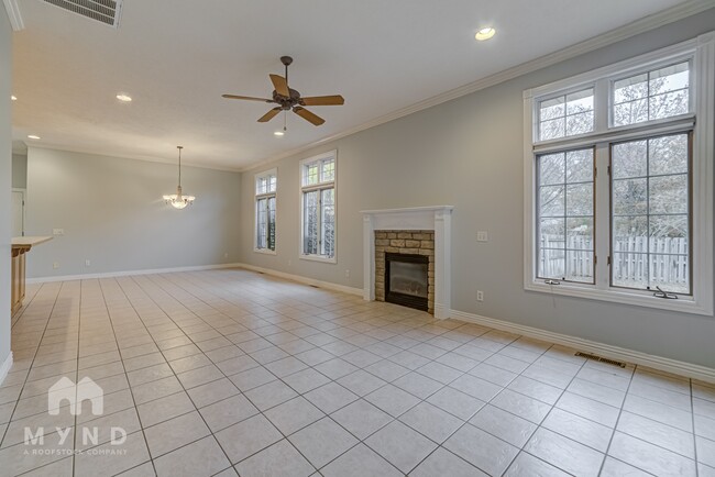 Photo - 3253 S Kickapoo Ave