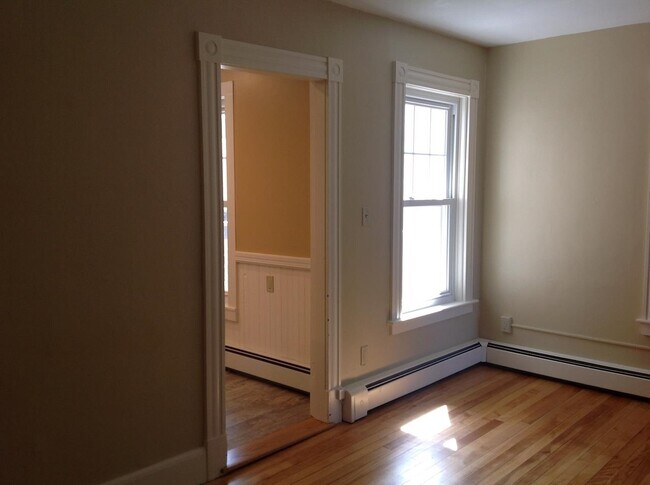 Photo - 341 Court St Unit Apt 1