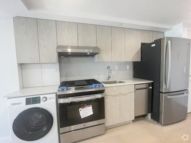 Building Photo - 13680 41st Ave Unit 7B Rental