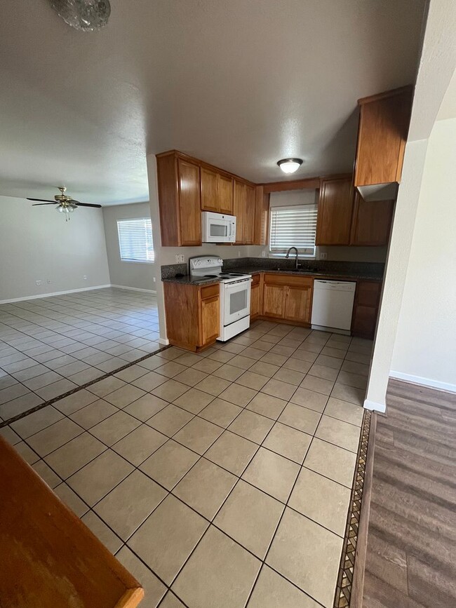 Photo - 2805 Campbell Ln