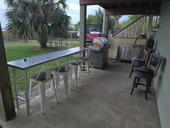 Photo - 3780 Martin Luther King Jr Dr