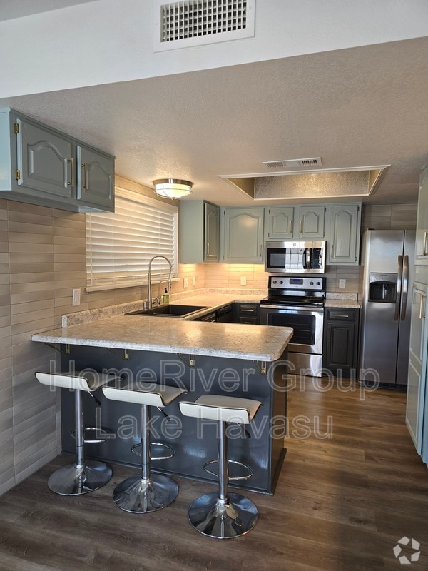 Building Photo - 85 Acoma Blvd S Rental