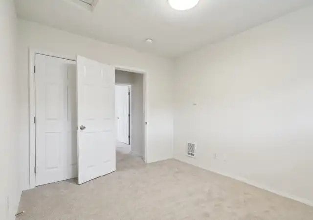 Photo - 5611 Commercial Ave