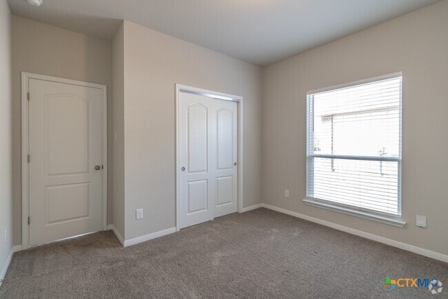 Building Photo - 5410 Friars Lp Rental