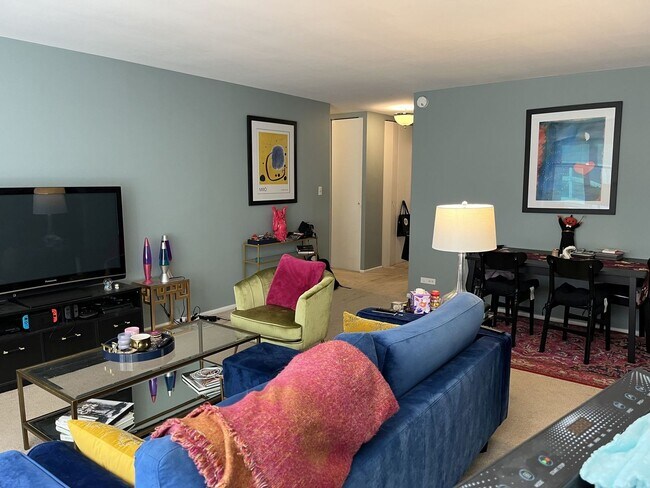 Photo - 777 N Michigan Ave Unit 2108