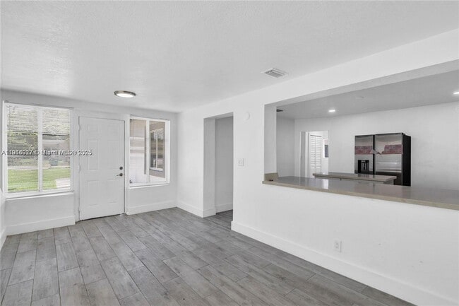 Photo - 16200 NE 3rd Ave