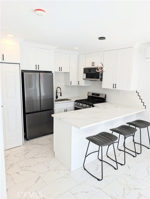 Photo - 737 Davis Ave