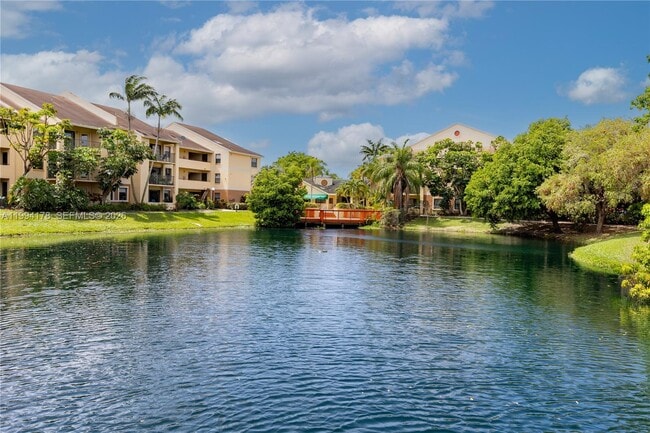 Building Photo - 9999 Summerbreeze Dr Unit 510